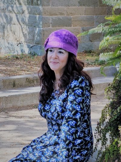 artista, profesora de secundaria, escritora, ilustradora, actriz, terapeuta gestalt, cantant